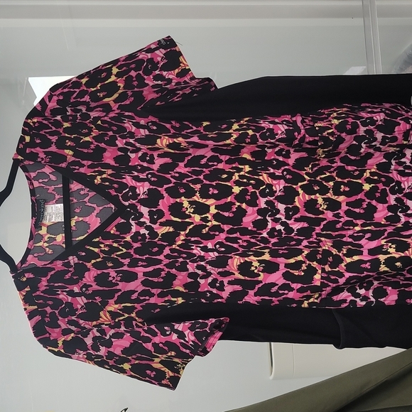 Cherokee Tops - Cherokee scrub top 2X perfect condition